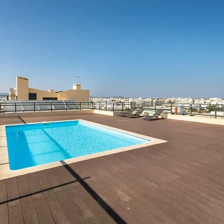 Oceanfront: Luxury Magnificent Views And Pool شقة *