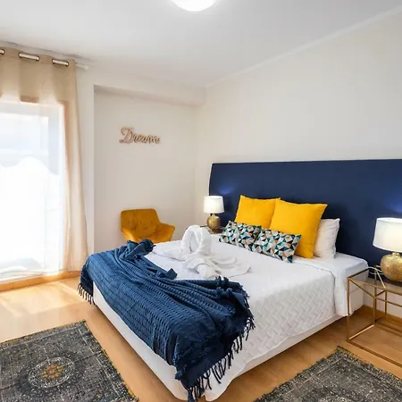 Oceanfront: Luxury Magnificent Views And Pool Apartament *