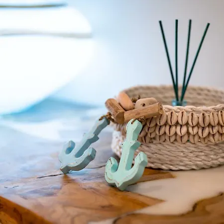 Oceanfront: Luxury Magnificent Views And Pool Apartment *