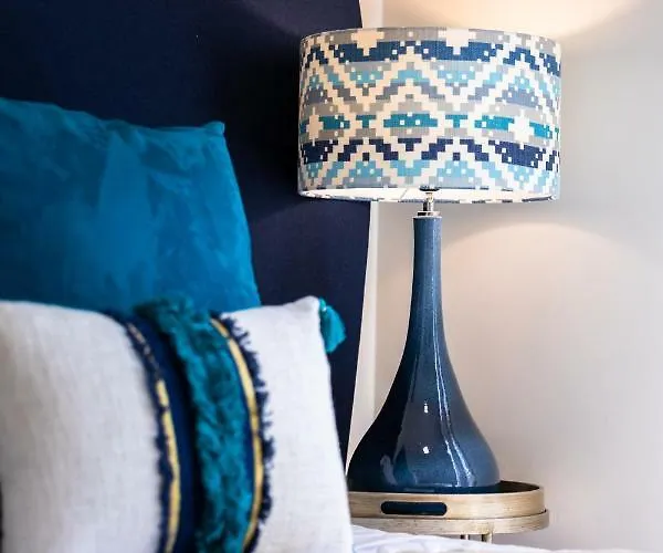 Oceanfront: Luxury Magnificent Views And Pool Lägenhet